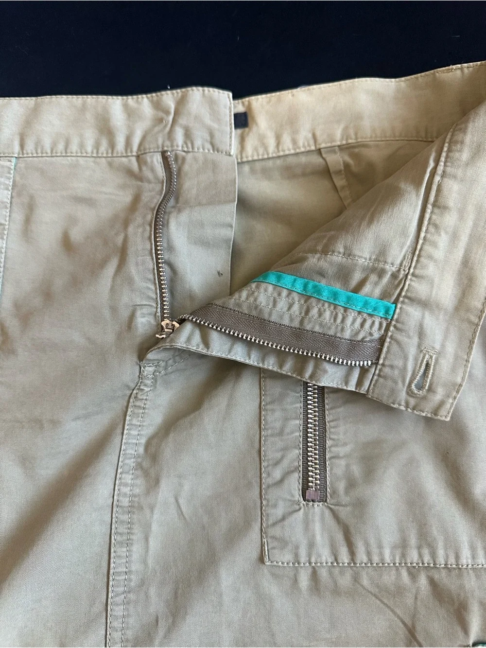 Marc Jacobs khaki Cargo utility Y2K  Skirt with Black Label size 6